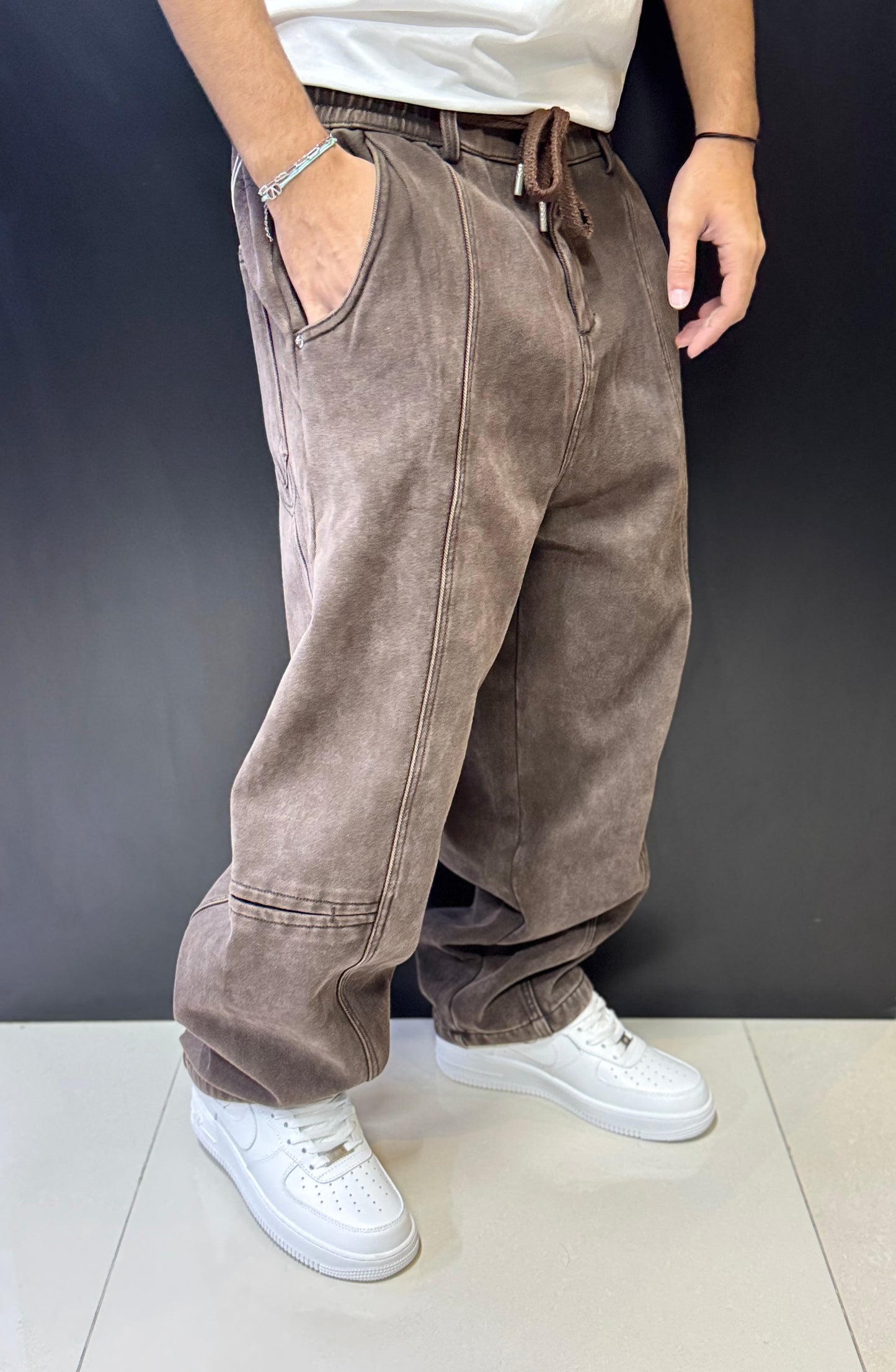 Vintage-Washed Relaxed Fit Cargo Pants